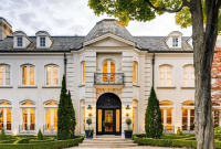 Online Marketplaces for Luxury Homes and Villas