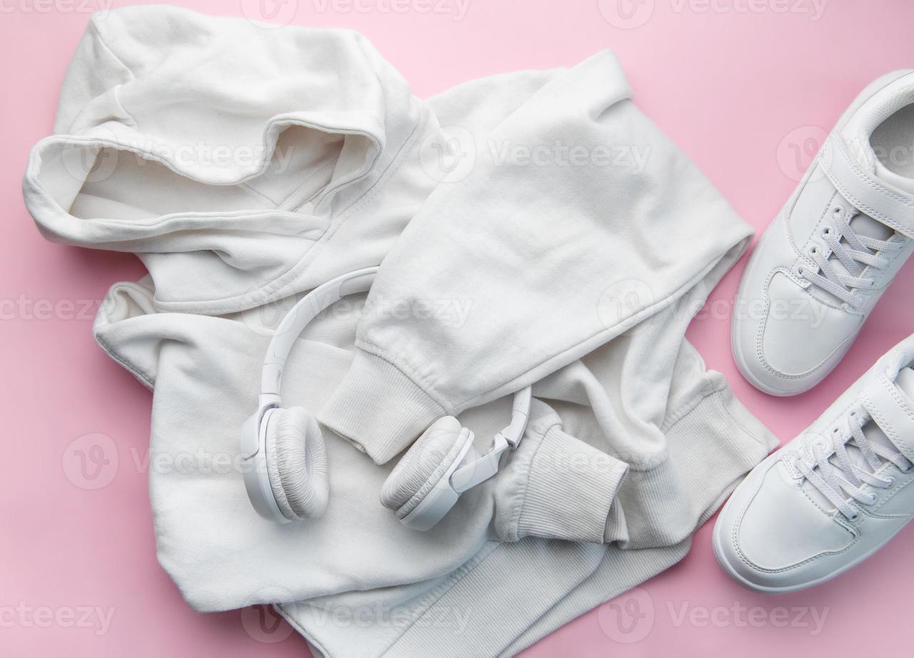 Essential Accessories to Complete Your Casual Look