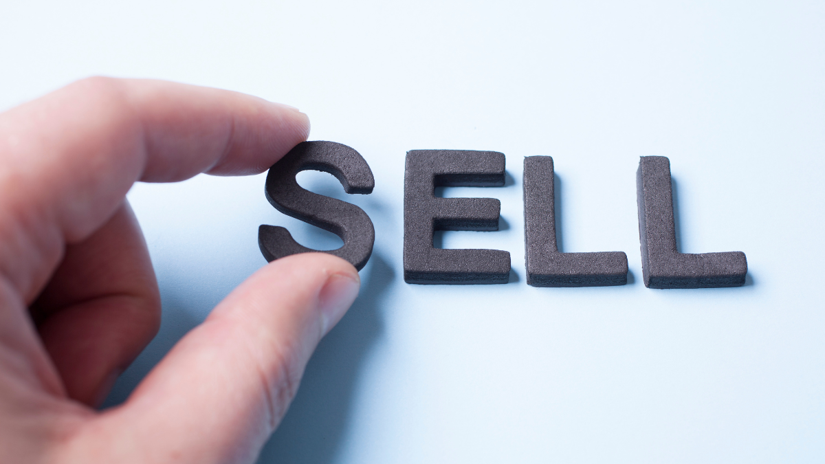 Selling Jewellery Through Live Streaming and Social Commerce