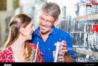 Helping Customers Feel at Home in a Hardware Store Helping Customers Feel at Home in a Hardware Store